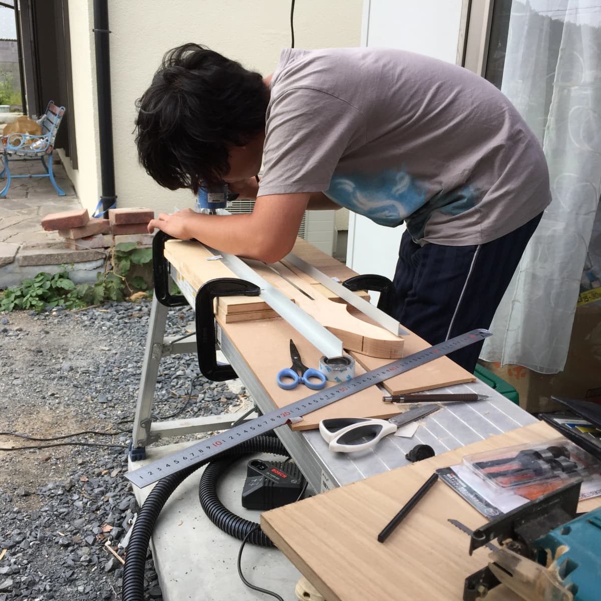 First guitar making scene